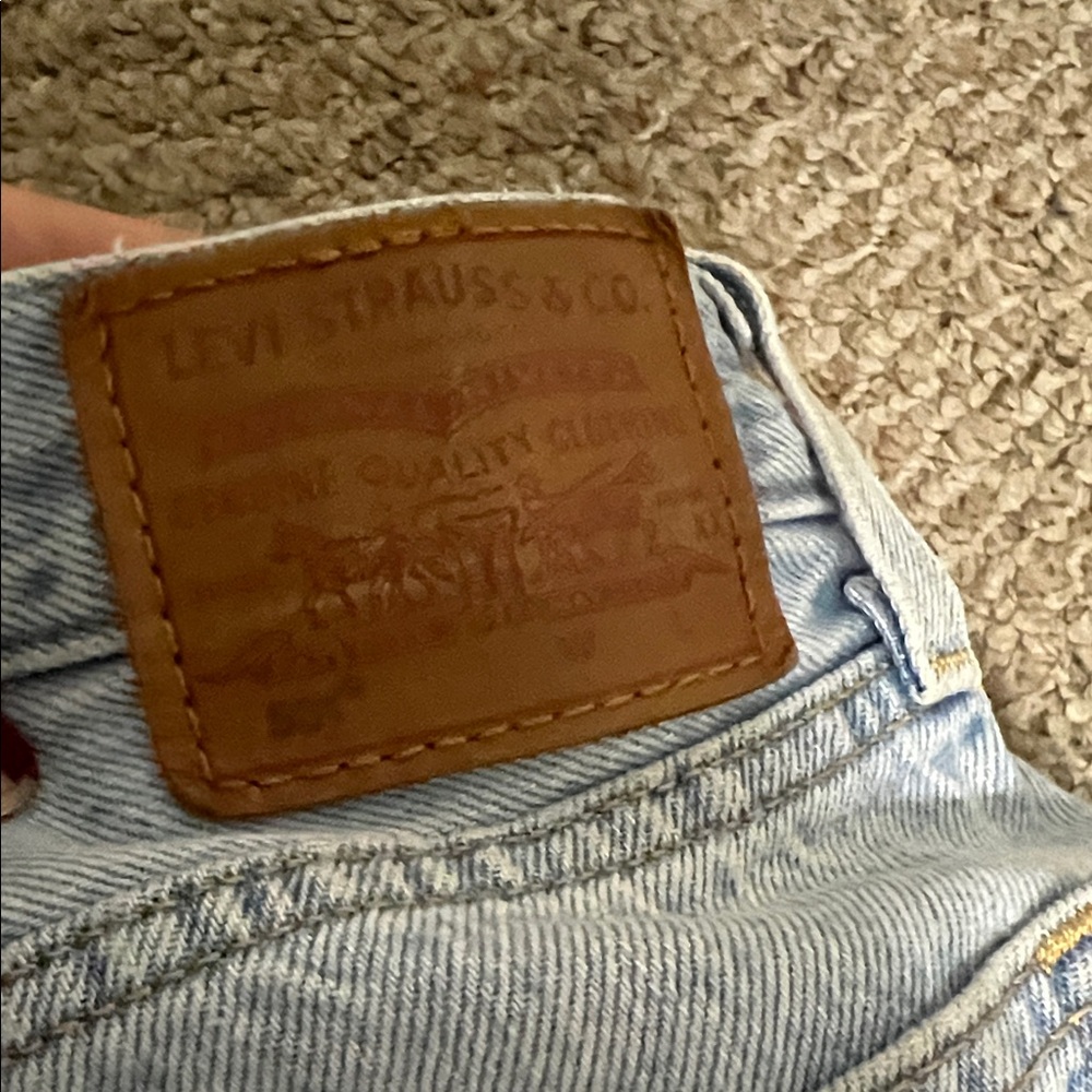 Levi’s 501 Light Blue Women's Jeans - Picture 6 of 10